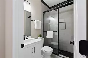 16038 Pierside Ln, Ellisville, MO 63021 - Photo 14