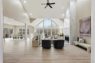 16038 Pierside Ln, Ellisville, MO 63021 - Photo 2