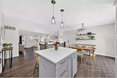 105 W Sunny Hill Boulevard, Saint Peters, MO 63376 - Photo 6