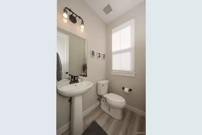 1329 W Gateway Heights, Richmond Heights, MO 63144 - Photo 16