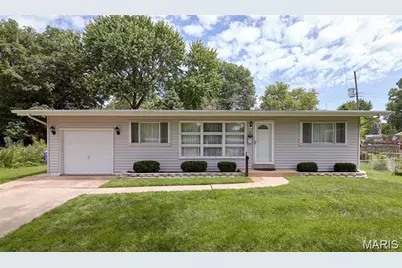 4 Fremont Court, Florissant, MO 63033 - Photo 1