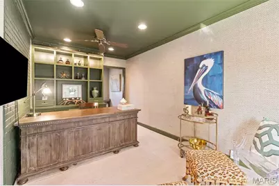 8033 Seminole Place, Saint Louis, MO 63105 - Photo 10