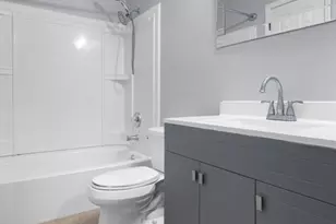 8985 S Swan Cir, Saint Louis, MO 63144 - Photo 16