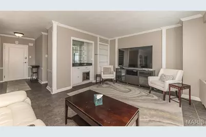 900 S Hanley Road #5C, Saint Louis, MO 63105 - Photo 8