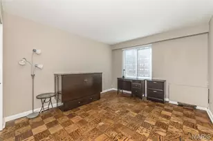 900 S Hanley Rd, Saint Louis, MO 63105 - Photo 18