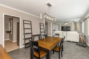 900 S Hanley Rd, Saint Louis, MO 63105 - Photo 10