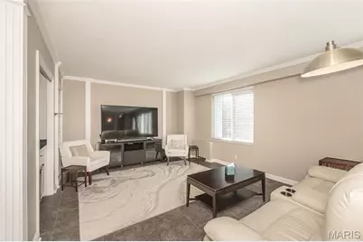 900 S Hanley Road #5C, Saint Louis, MO 63105 - Photo 6