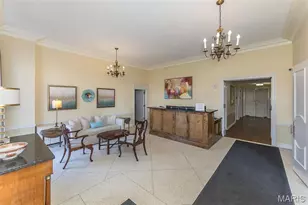 900 S Hanley Rd, Saint Louis, MO 63105 - Photo 28