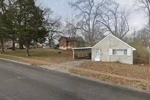 1947 Spencer Ave, Overland, MO 63114 - Photo 2