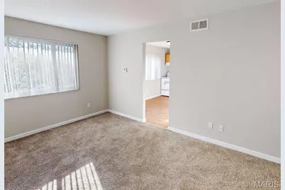 2 Bruce Drive, Florissant, MO 63031 - Photo 12