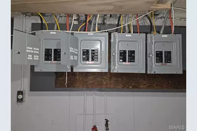 2 Bruce Drive, Florissant, MO 63031 - Photo 14