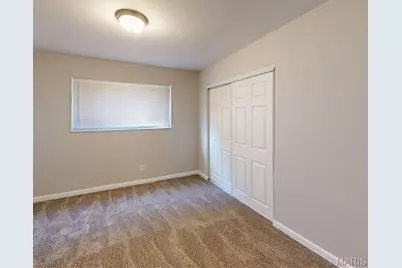 2 Bruce Drive, Florissant, MO 63031 - Photo 8