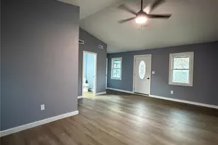 208 E High St, Shelbyville, MO 65565 - Photo 10