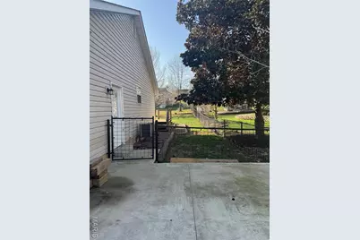 8 Hickory Knoll Crt, Union, MO 63084 - Photo 2