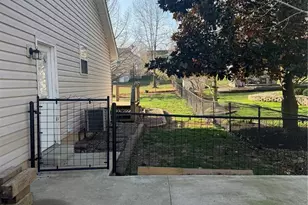 8 Hickory Knoll Ct, Union, MO 63084 - Photo 2