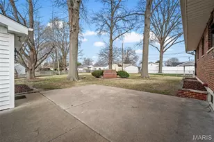 227 Hernan Dr, Saint Louis, MO 63123 - Photo 20