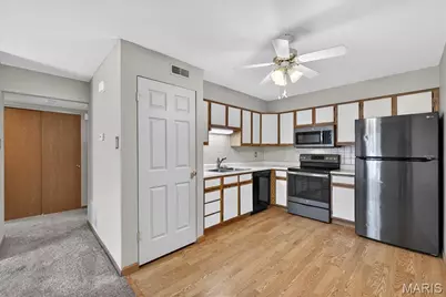 667 S Kirkwood Road #102, Kirkwood, MO 63122 - Photo 2