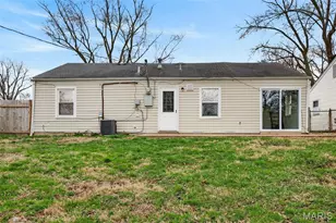 205 Brackleigh Ln, Florissant, MO 63031 - Photo 24