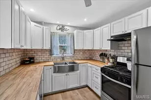 9840 Madison Ave, Rock Hill, MO 63119 - Photo 14