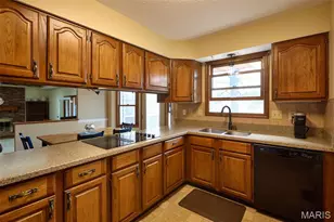 2925 Westborough Dr, Saint Charles, MO 63301 - Photo 8