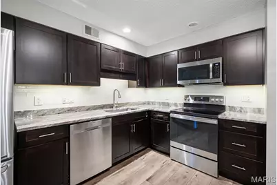 1902 Meadowtree Lane #1, Kirkwood, MO 63122 - Photo 12