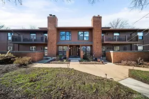 1902 Meadowtree Ln, Kirkwood, MO 63122 - Photo 2