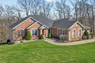 762 Lake Valley Dr, Defiance, MO 63341 - Photo 2