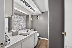 909 Dutch Mill Dr, Ballwin, MO 63011 - Photo 36