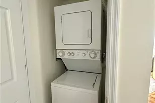 11202 Spring Creek Ln, O'Fallon, MO 63368 - Photo 10