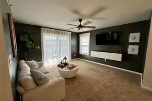 11202 Spring Creek Ln, O'Fallon, MO 63368 - Photo 4