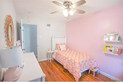 429 Forest Green Drive, Saint Louis, MO 63119 - Photo 12