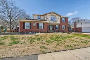 2762 Barrett Station Rd, Des Peres, MO 63021 - Photo 2