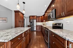 14991 Broadmont Dr, Chesterfield, MO 63017 - Photo 16
