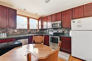 2703 Pestalozzi St, Saint Louis, MO 63118 - Photo 8