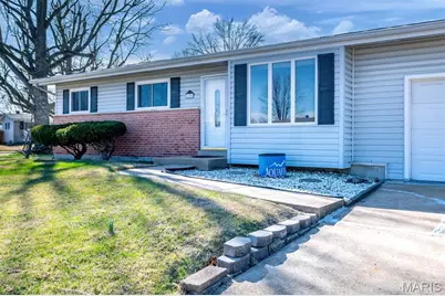 660 Crabapple Lane, Florissant, MO 63031 - Photo 2