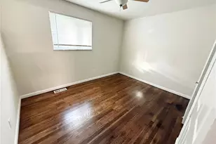 2750 Robert Dr, Florissant, MO 63031 - Photo 10