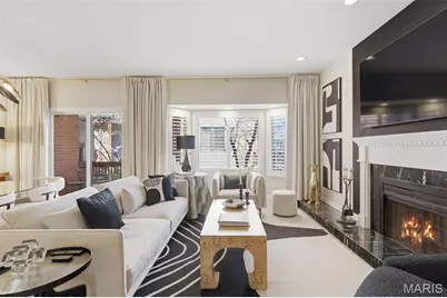 4454 Lindell Boulevard #27, Saint Louis, MO 63108 - Photo 4