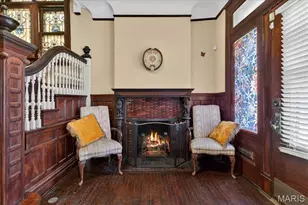 24 Lewis Pl, Saint Louis, MO 63113 - Photo 8