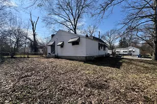 17 Lamar Dr, Saint Louis, MO 63136 - Photo 10