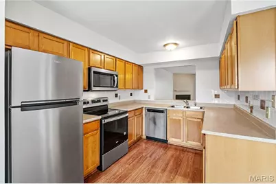 707 Forest Trace Drive #E, Chesterfield, MO 63017 - Photo 6