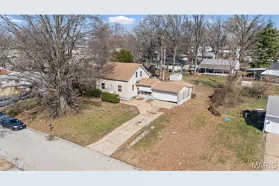 8621 Martony Lane, Berkeley, MO 63134 - Photo 6