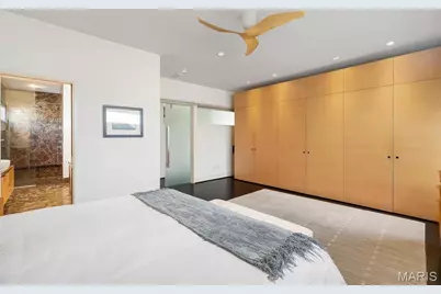 7489 Washington Avenue, University City, MO 63130 - Photo 36