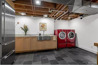 7489 Washington Avenue, University City, MO 63130 - Photo 64