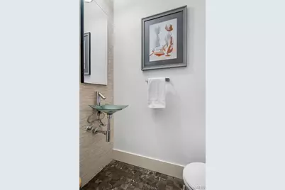 7489 Washington Avenue, University City, MO 63130 - Photo 46