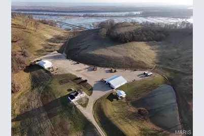 4015 Pike 9140, Louisiana, MO 63353 - Photo 2