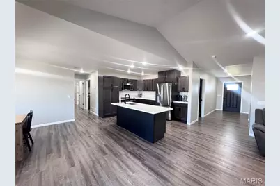 9019 Idell Creek Lane, Hannibal, MO 63401 - Photo 8