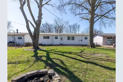 935 Kingsbrook Lane, Florissant, MO 63031 - Photo 32