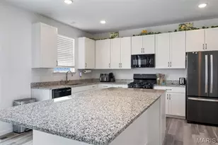 122 Huntleigh Dr, Wentzville, MO 63385 - Photo 10