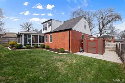 8142 Amherst Avenue, University City, MO 63130 - Photo 36