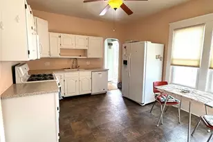 113 N 8th St, Louisiana, MO 63353 - Photo 4